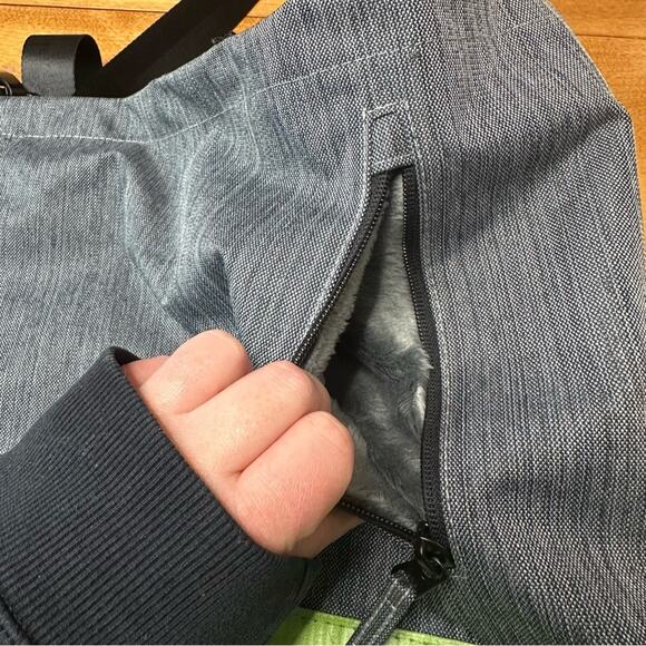 RareForm Cora Tote Insulated Recycled Vinyl Boat Bag Pockets Reusable Durable - Picture 7 of 11